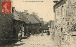 Le Vieux COUTAINVILLE - Rue Animée - Autres & Non Classés