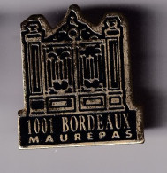 Pin's 1001 Bordeaux à Maurepas Dpt 78   Réf 8576 - Steden