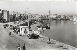 CP 85 Vendée  Le Port Voitures Anciennes 4 Cv Traction Vedette 203 - Sables D'Olonne