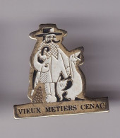 Pin's Vieux Métiers Cenac Marchand D'Oies Réf 8579 - Cities