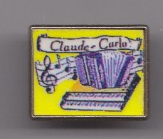 Pin's Claude Carlo Accordéon Piano Réf 8021 - Music