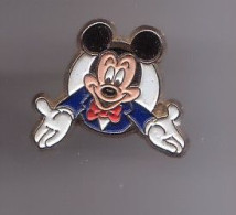 Pin's  Disney Esso Mickey Réf 863 - Arthus Bertrand