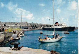 CP 35 Saint Malo  Bateau 1 Cheminée Effectuant La Traversée Vers Southampton 1959  Petits Voiliers - Saint Malo