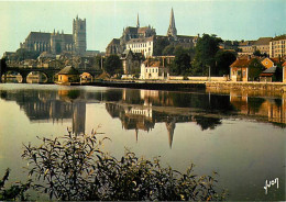 89 - Auxerre - La Cathédrale  Vue Des Bords De L'Yonne - Carte Neuve - CPM - Voir Scans Recto-Verso - Auxerre