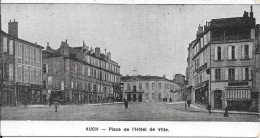 AUCH - Place De L'Hôtel De Ville - Auch