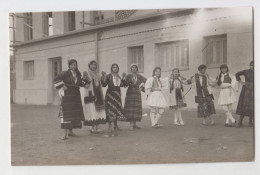 Greece Traditional Macedonian Women Costumes Scene 1920s/30s Photo By Photographer G. LYKIDOU/Lykidis THESSALONIKI 25346 - Lieux