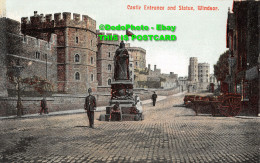 R344513 Windsor. Castle Entrance And Statue. Marshall Series - Monde