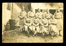 Carte Photo Militaire Soldats Du 22eme Regiment D ' Infanrerie  ( Format 9cm X 14cm ) - Regimente