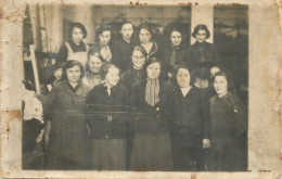 Souvenir Photo Postcard Women Workers In The Factory - Fotografie