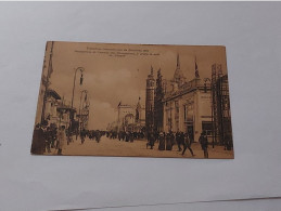P1 Cp Bruxelles/Exposition Internationale De Bruxelles 1910. Perspective De L'avenue Des Concessions, à Droite Le Café.. - Weltausstellungen