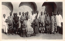 Burkina Faso - OUAGADOUGOU - Le Mogho Naaba Kom II, Roi Du Royaume Mossi, Et Ses Serviteurs - Ed. Lattès & Cie. 59 - Burkina Faso