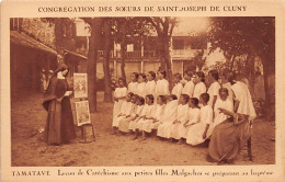 Madagascar - TAMATAVE - Leçon De Catéchisme Aux Petites Filles Malgaches Se Préparant Au Baptême - Ed. Congrégation De S - Madagaskar