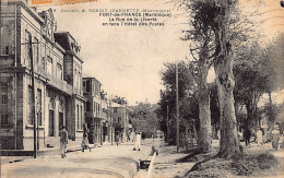 Martinique - FORT-DE-FRANCE - La Rue De La Liberté En Face L'Hôtel Des Postes - Ed. A. Benoit-Jeannette 118 - Fort De France