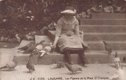 LAUSANNE - Les Pigeons De La Place Saint-François - Lausanne