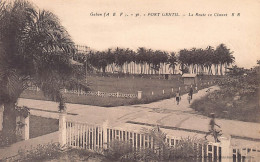 Gabon - PORT-GENTIL - La Route En Ciment - Ed. Bloc Frères 36 - Gabon