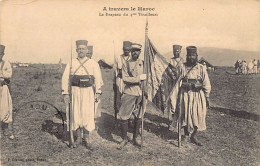 A Travers Le Maroc - Le Drapeau Du 4ème Régiment De Tirailleurs Algériens - Ed. P. Schmitt  - Autres & Non Classés