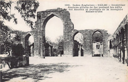 India - DELHI - Iron Pillars - Publ. Messageries Maritimes 196 - Inde