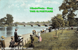 R344526 London. The Serpentine Bridge. Hyde Park. P. P. And P - Sonstige & Ohne Zuordnung