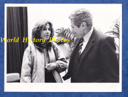 Photo D'un Rassemblement Politique à Identifier - Gisèle HALIMI ? & Roger LERAY - Vers 1985 - Avocat Avocate Femme Homme - Beroemde Personen