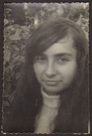 Nice Young Girl Long Hair Portrait  Old Photo 8x6 Cm #41085 - Anonymous Persons