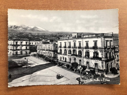 GIARRE ( CATANIA ) LA PIAZZA E L’ETNA 1956 - Catania