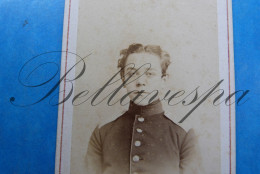 C.D.V. Carte De Visite. Atelier Portret Photo Albert GRUNDNER Berlin Soldier Soldat Militair - Personas Identificadas