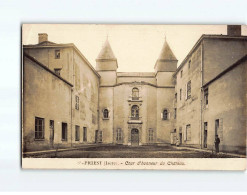 PRIEST : Cour D'Honneur Du Château - Très Bon état - Autres & Non Classés