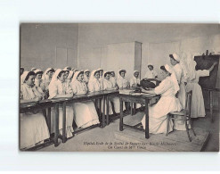 PARIS : Hôpital Ecole De La Société De Secours Aux Blessés Militaires, Un Cours De Mlle Génin - Très Bon état - Enseignement, Ecoles Et Universités