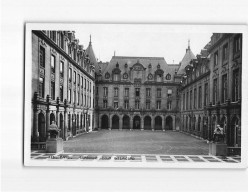 PARIS : Sorbonne, Cour Intérieure - Très Bon état - Enseignement, Ecoles Et Universités