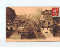 FONTAINEBLEAU : Intérieur De La Gare, Vue Du Pont Du Chemin De Fer - Très Bon état - Fontainebleau