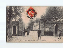 FONTAINEBLEAU : Le Carrousel - état - Fontainebleau