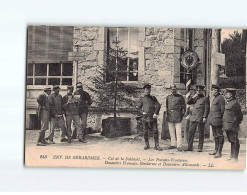 Col De La Schlucht, Les Poteaux Frontières, Douaniers Français, Gendarmes Et Douaniers Allemands - état - Altri & Non Classificati