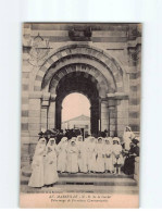 MARSEILLE : Notre-Dame De La Garde, Pèlerinage De Premières Communiantes - état - Notre-Dame De La Garde, Aufzug Und Marienfigur