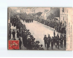 BOURGES : Obsèques Des Victimes De L'explosion Du 2 Novembre 1907, Arrivée Du Cortège - état - Bourges