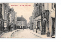 NEUFCHATEAU - Rue Saint Jean - Hôtel De Ville - Très Bon état - Neufchateau