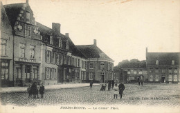 CPA Hondschoote-La Grand'place     L2910 - Hondshoote