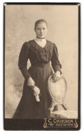 Fotografie C. Grieser, Beeskow, Berlinerstrasse 21, Portrait Junge Dame Im Hübschen Kleid  - Anonymous Persons