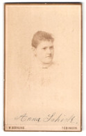 Fotografie W. Hornung, Tübingen, Portrait Junge Dame Mit Kragenbrosche  - Anonyme Personen