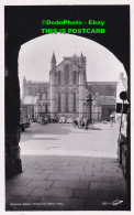 R346000 Hexham Abbey From The Moot Hall. DD 111. Walter Scott. RP - Monde