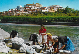 Portugal - Coimbra - Vista Parcial No Primeiro Plano Lavadeiras. (Fotografia Da Tabacaria Nilo Ldª) - Coimbra