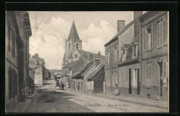 CPA Gamaches, Rue De La Gare, Vue De La Rue  - Altri & Non Classificati