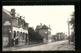 CPA Hesmery-Hallon, La Rue De La Poste, Vue De La Rue  - Sonstige & Ohne Zuordnung