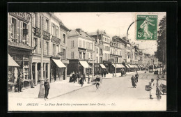 CPA Amiens, La Place René-Goblet  - Amiens