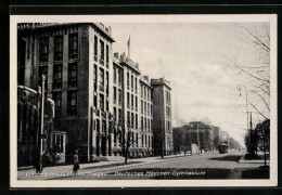 AK Litzmannstadt-Lodz, Deutsches Mädchen-Gymnasium, Anfahrende Strassenbahn  - Pologne