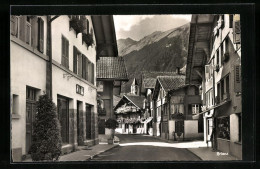 AK Brienz, Strassenpartie Mit Geschäft  - Brienz