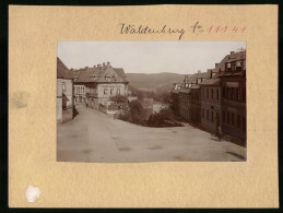 Fotografie Brück & Sohn Meissen, Ansicht Waldenburg I. Sa., Partie Am Königsplatz Mit Restaurant Reichskneipe  - Lugares