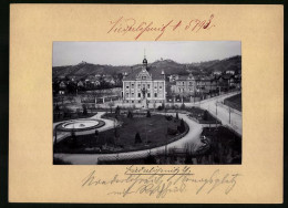 Fotografie Brück & Sohn Meissen, Ansicht Kötzschenbroda-Niederlössnitz, Königsplatz Mit Rathaus  - Places