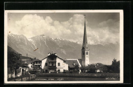 AK Mutters, Ortspartie Mit Kirche Und Gebirgslandschaft  - Altri & Non Classificati