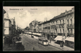 AK Brandenburg A. H., Strassenbahn Auf Der Hauptstrasse Mit Wohnhäusern  - Tranvía