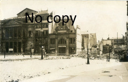 CARTE PHOTO ALLEMANDE  - LA PLACE EN RUINES A SAINT QUENTIN AISNE - GUERRE 1914 1918 - Oorlog 1914-18